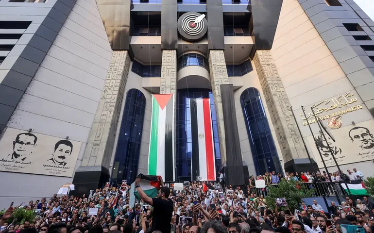 Agentes secretas de Israel se disfarçam de médicas e matam terroristas do Hamas em hospital