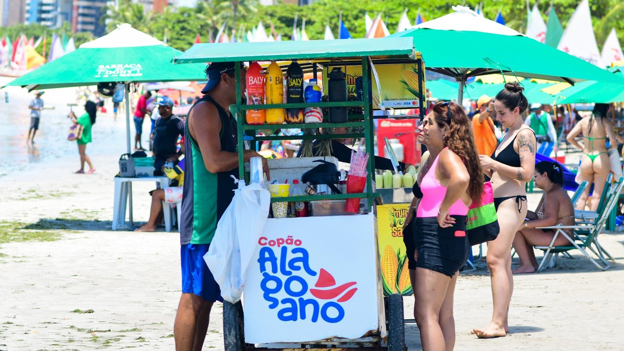 Saúde na folia: Atenção ao consumo de alimentos e bebidas nas festas carnavalescas
