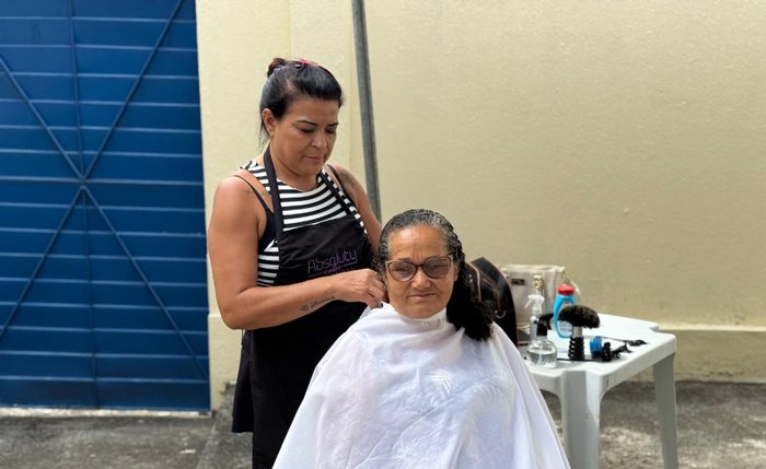 Mulheres cadastradas têm acesso a serviços diversos e gratuitos no local, como corte de cabelos