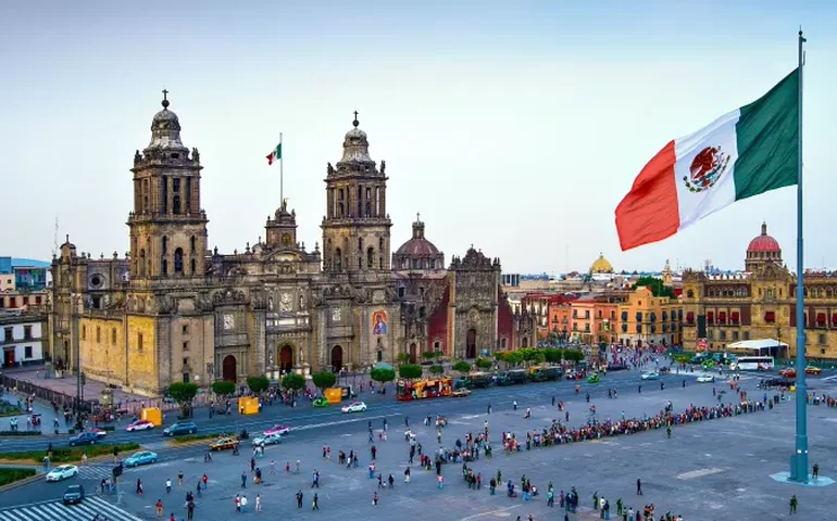 México deporta 29 criminosos ligados a cartel de drogas para EUA em meio à pressão de Trump