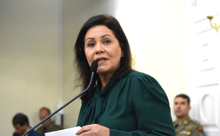 Flávia Cavalcante solicita melhorias para o município de Atalaia