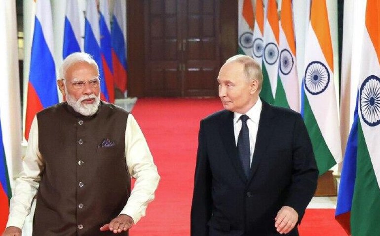 Putin comenta sobre possível moeda comum do BRICS