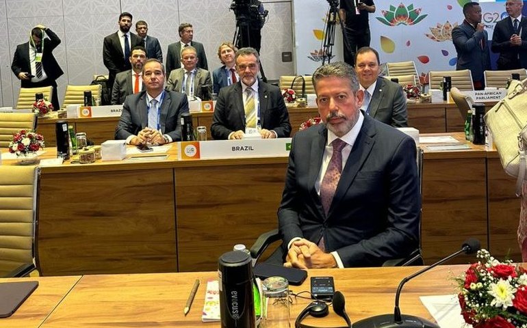 Comissão aprova garantia de acesso e uso público das praias e do mar