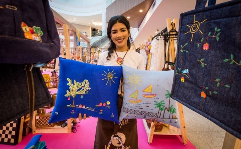 Grupo Inventiveiras comercializa peças artesanais no Maceió Shopping