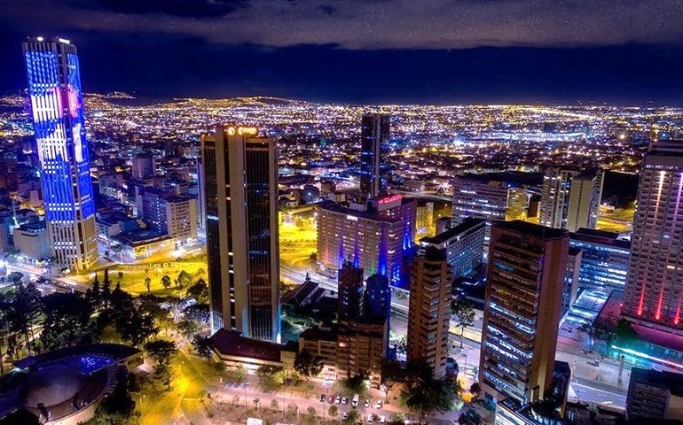 Bogotá eleva alerta e reimpõe quarentena