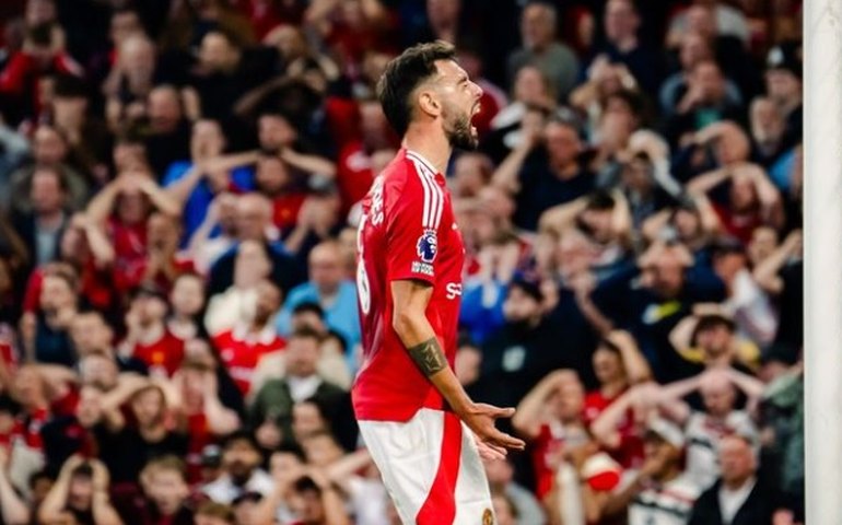 Em crise, Manchester United registra prejuízo pela quinta temporada consecutiva