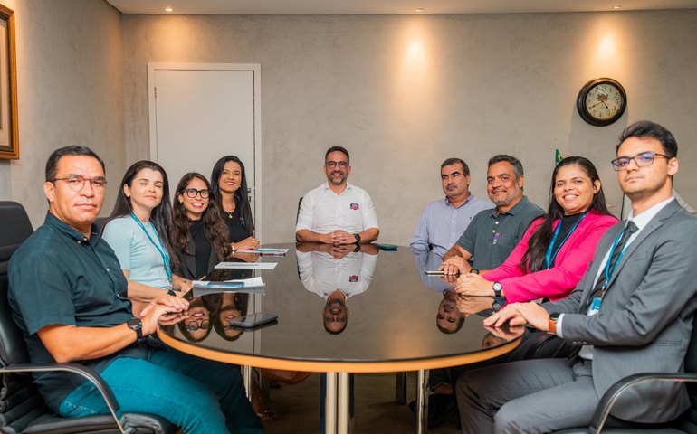 Paulo Dantas recebe diretor da Adeal para debater metas do Ministério da Agricultura