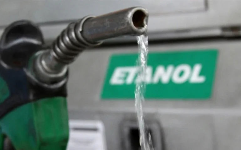 Etanol sobe mais de 1% em setembro e faz gasolina ser melhor opção, aponta IPTL