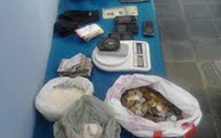 Operação do Gecoc e da Polícia Militar apreende armas e drogas em Palmeira dos Índios