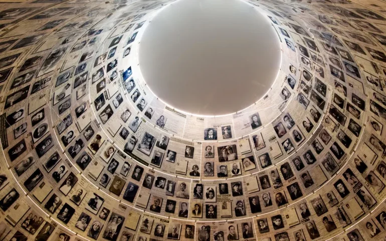 Escolha do Museu do Holocausto para reunião com embaixador reduz chance de Lula se retratar com Israel, avaliam auxiliares