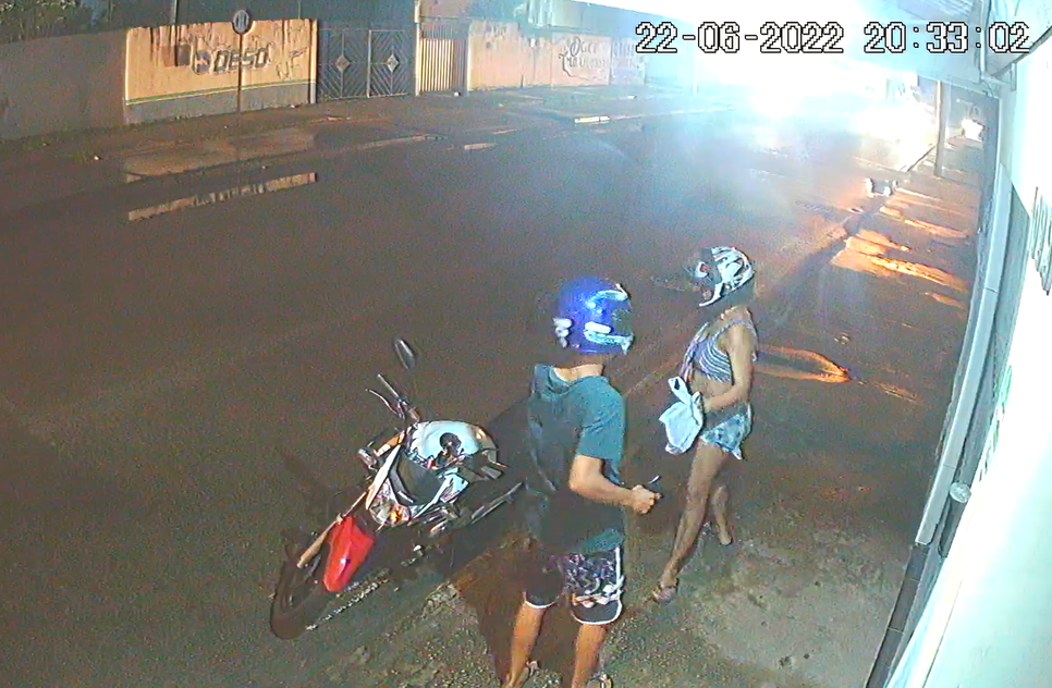 Mulher tem moto roubada na porta de casa em Aracaju