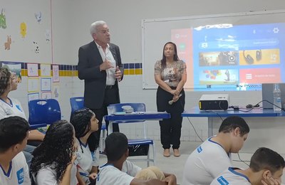 Polícia Civil promove palestra sobre bem-estar animal para estudantes do ensino médio em Maceió