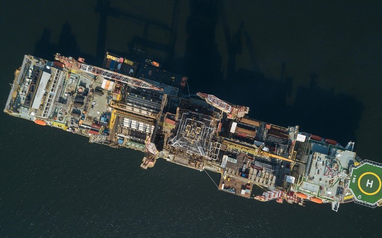 Brasil pode deixar de ser autossuficiente em petróleo em menos de 10 anos, diz diretora da Petrobras