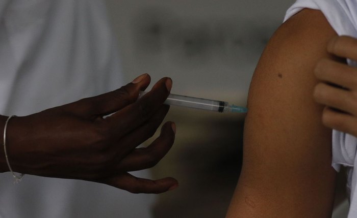 A vacinação é o principal motivo da queda, diz o Ministério da Saúde