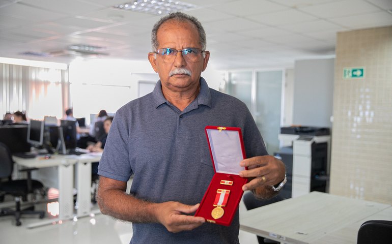 Servidor da Sefaz é homenageado com Medalha do Mérito Bombeiro Militar