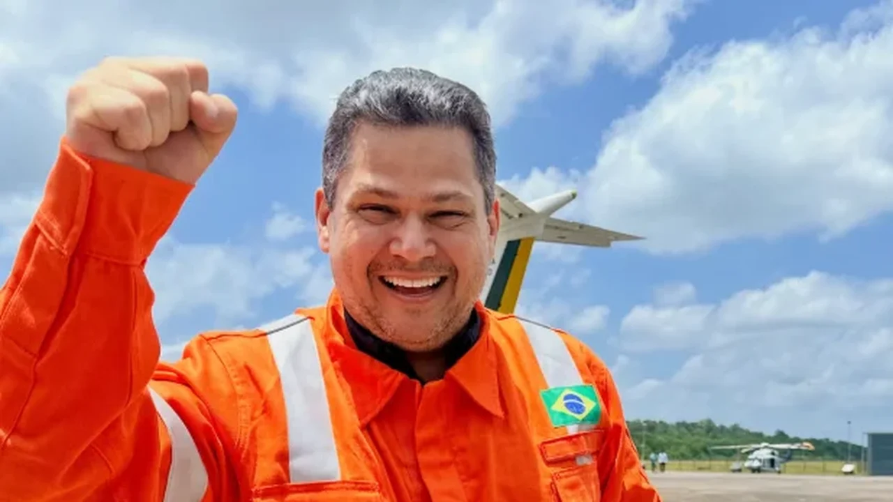 Alcolumbre agradece a Lula pela descoberta de petróleo no Amapá e critica ingerência externa