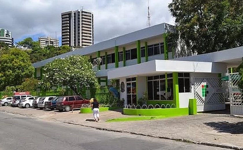 Ifal anuncia concurso público com 52 vagas para professores