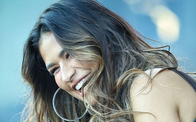 Com “Erro Gostoso”, Simone Mendes emplaca carreira solo