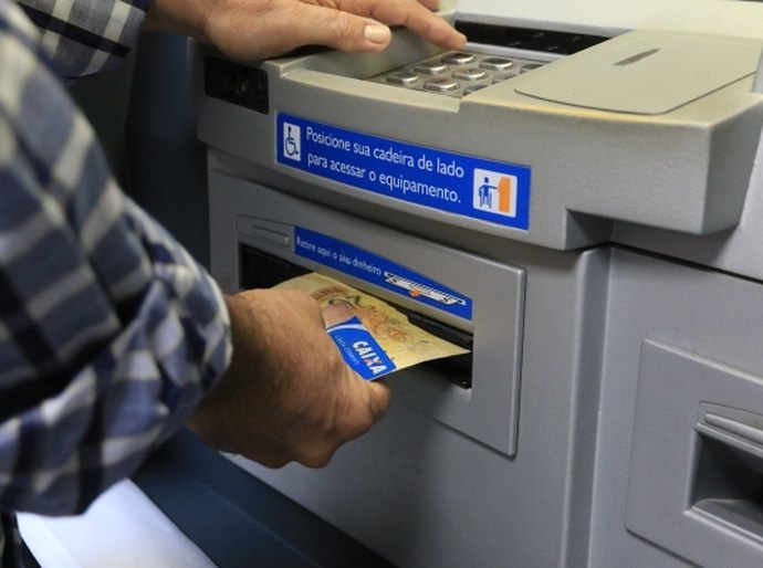 Salários de julho começam a ser liberados a partir de sábado (30)