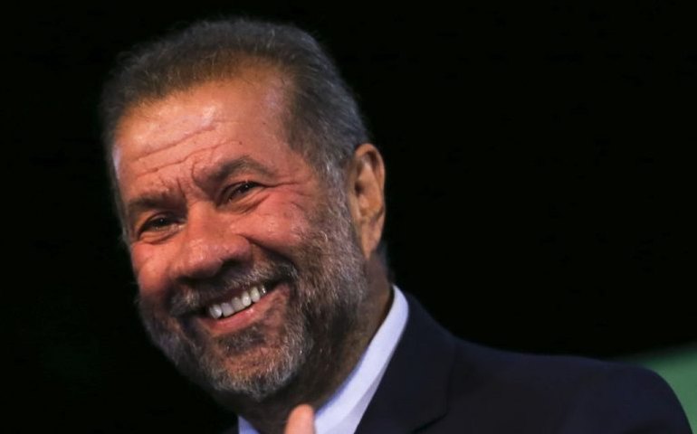 Carlos Lupi já havia pedido demissão no governo Dilma por escândalo de favorecimento de ONGs