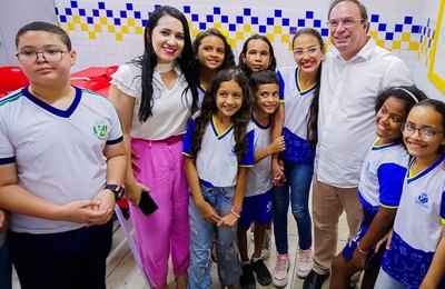 Prefeito Luciano entrega escola e amplia educação inclusiva em Arapiraca