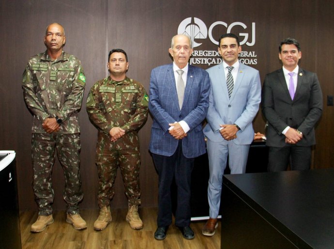 Corregedoria recebe visita do comandante do 59º BIMtz