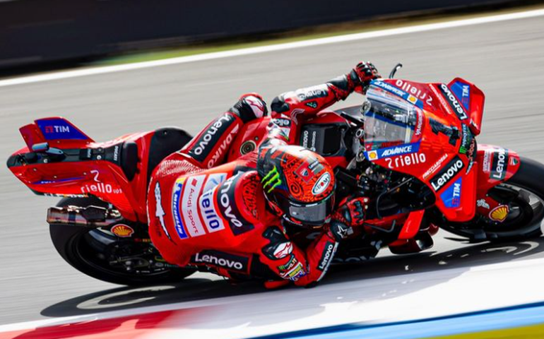 Bagnaia bate recorde da pista e crava a pole na etapa da Holanda de Moto GP