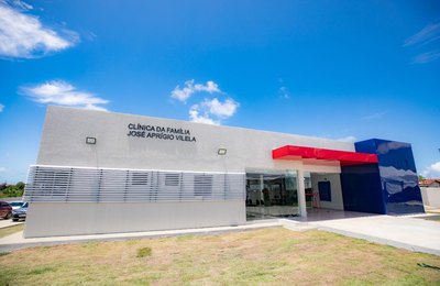 Governador entrega Clínica da Família no Benedito Bentes, que amplia a assistência básica  