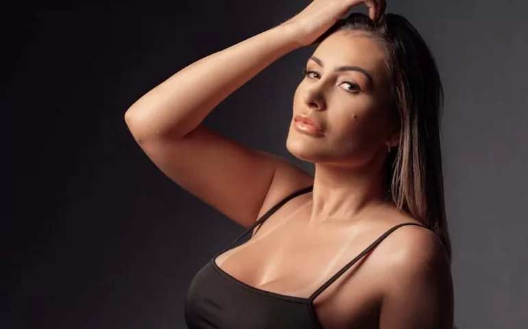 Andressa Urach recebe alta após cirurgia de emergência: 'Grata ao meu ex-marido'