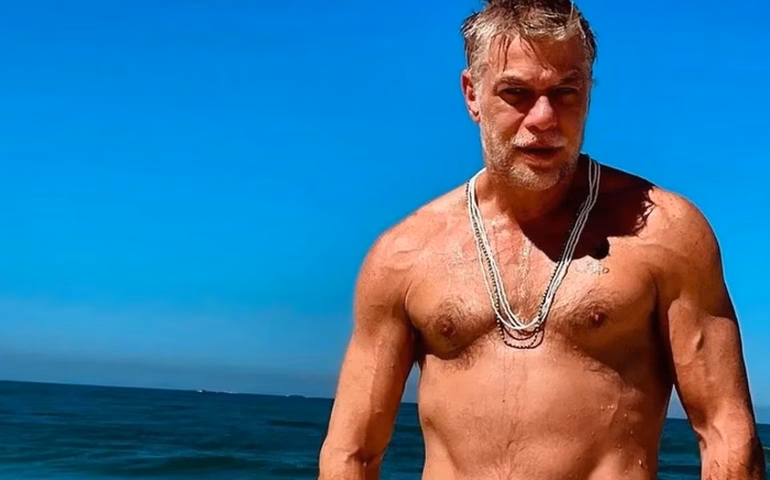 Clausura, conselho de Fernandona e dieta à base de ovo; bastidores da preparação de Fabio Assunção em 'Motel Destino'