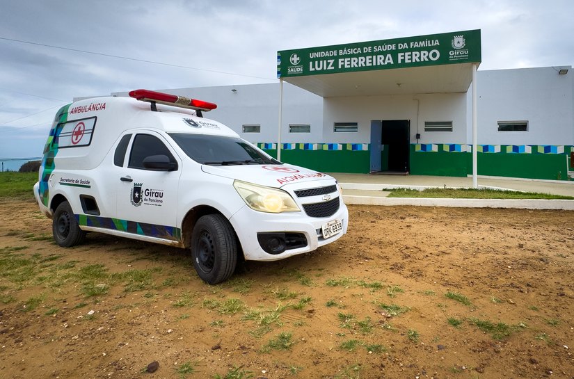 Prefeitura de Girau do Ponciano fortalece saúde na zona rural com entrega de nova ambulância