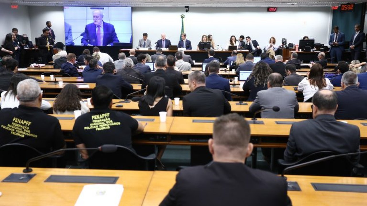 PEC da Segurança: deputados articulam fim da progressão para crimes 'supergraves' e referendo para instituir prisão perpétua