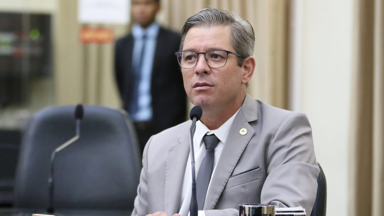 Cabo Bebeto parabeniza PL de redução de ICMS e diz: “Essa é a hora de ver quem está do lado do povo”