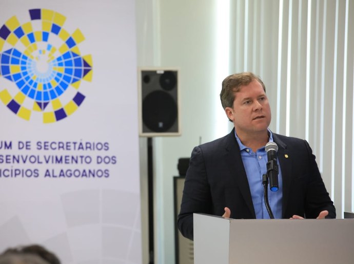Marx participa do Fórum de Secretários de Desenvolvimento no Sebrae