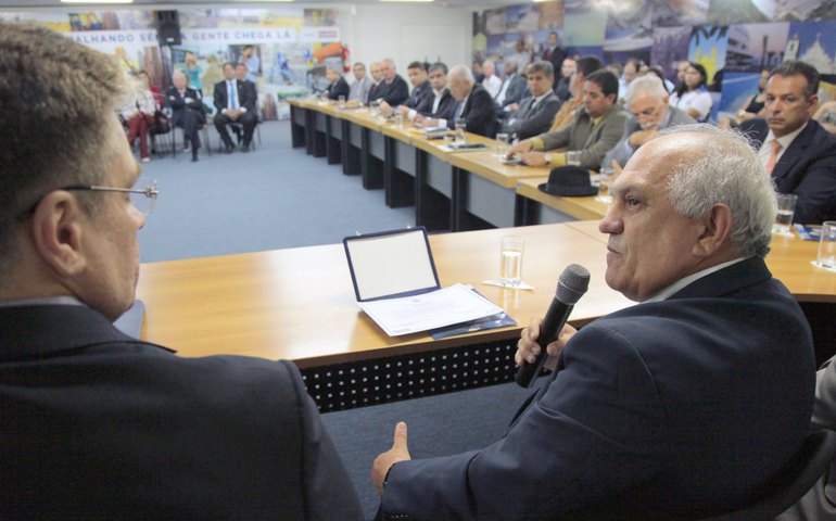﻿Otávio Praxedes é homenageado pelo Conselho Estadual de Segurança Pública