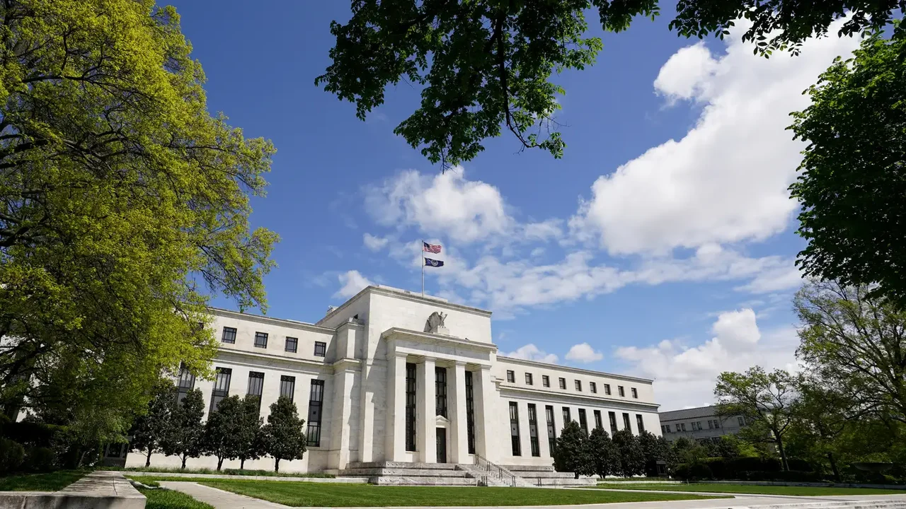 EUA: dívida pode desafiar crescimento se continuar em ritmo insustentável, diz dirigente do FED