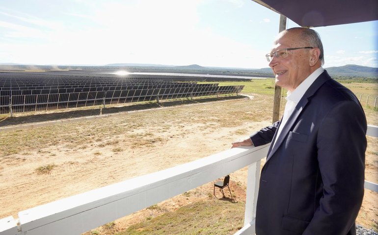 Novo parque solar em Minas Gerais pode abastecer 350 mil habitantes