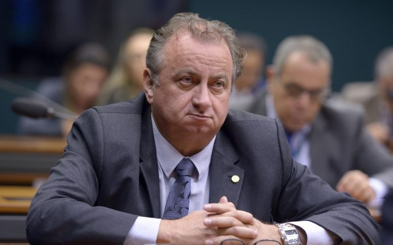 Comissão aprova projeto que prevê documentos públicos acessíveis a pessoas com deficiência visual