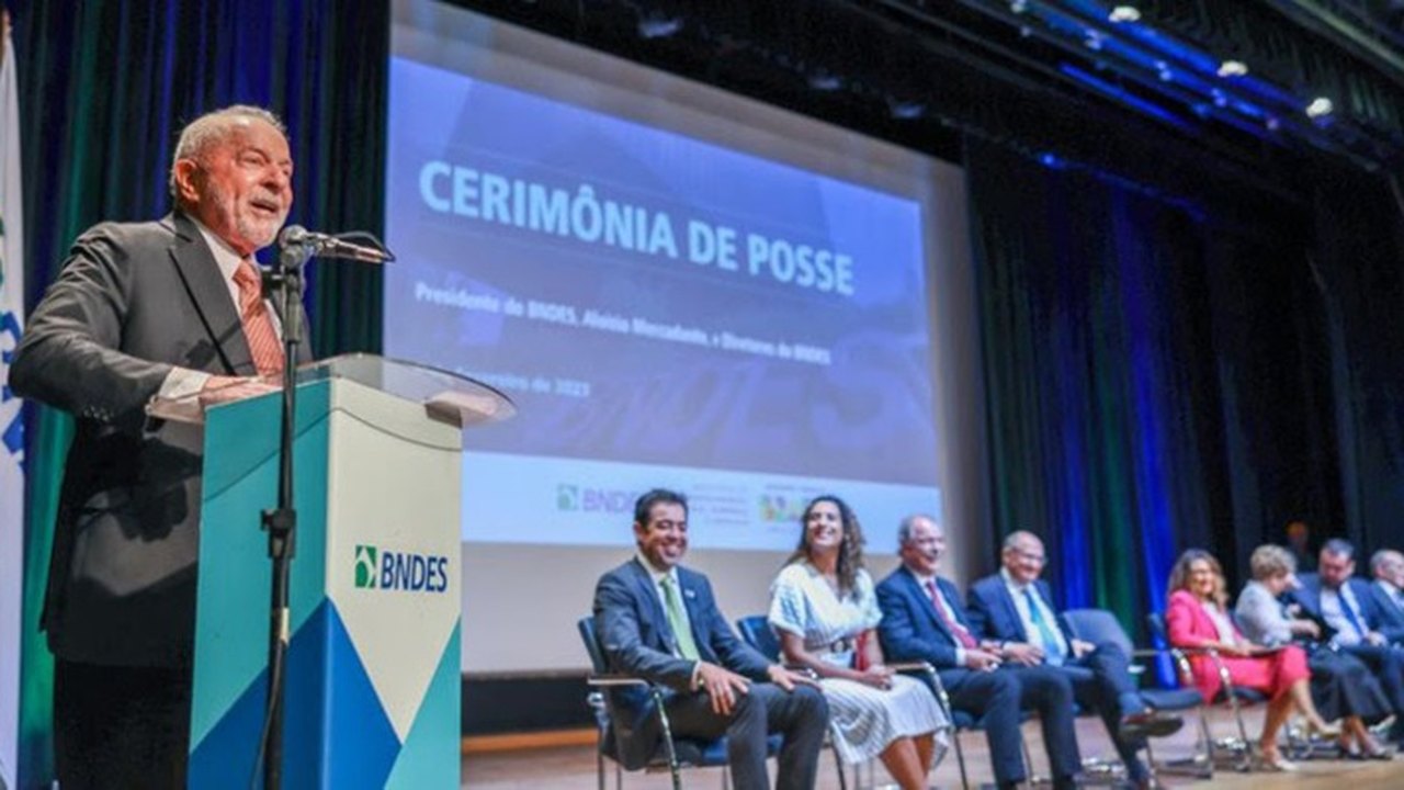 Lula: BNDES voltará a ser motivo de orgulho do povo brasileiro