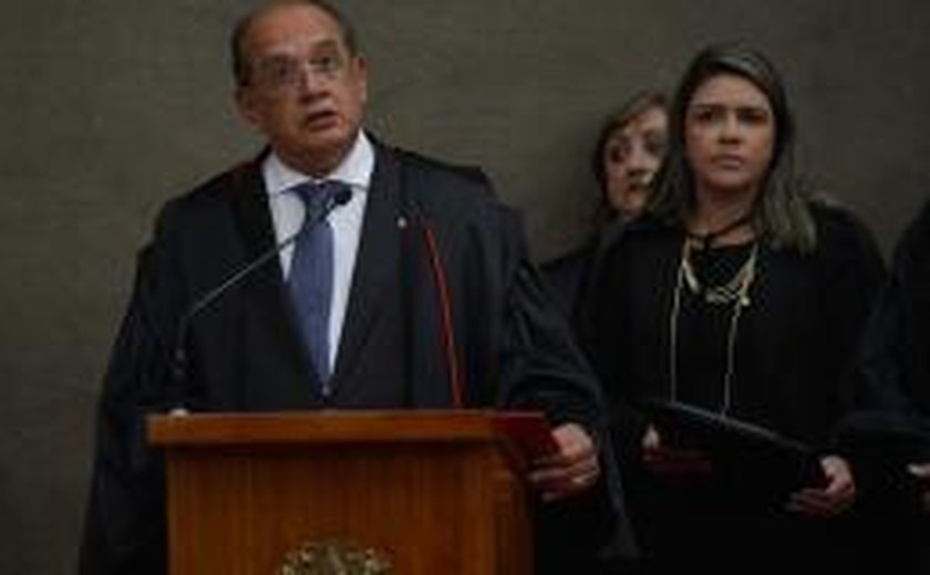 Gilmar Mendes diz que Supremo não pode fazer a reforma política