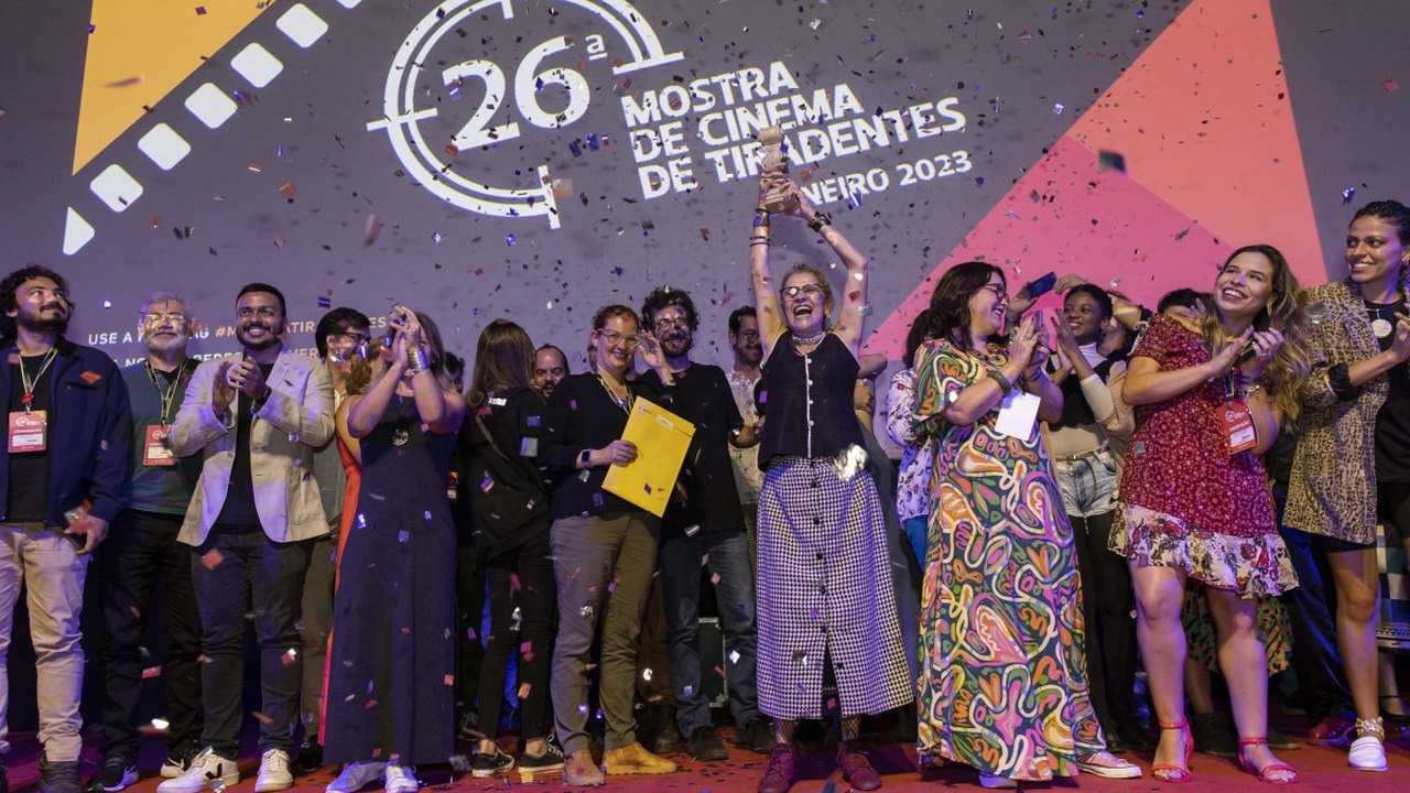 Mostra de Cinema de Tiradentes chega ao fim com premiação e carta a Lula
