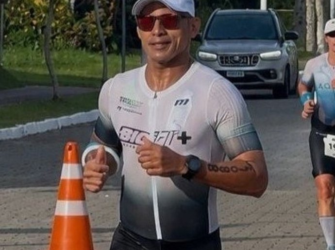 Guarda municipal participa pela sexta vez de competição de triathlon IronMan, em Florianópolis