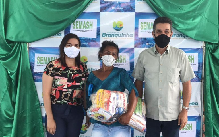 Assistência Social de Branquinha contempla 430 famílias com entrega de cestas