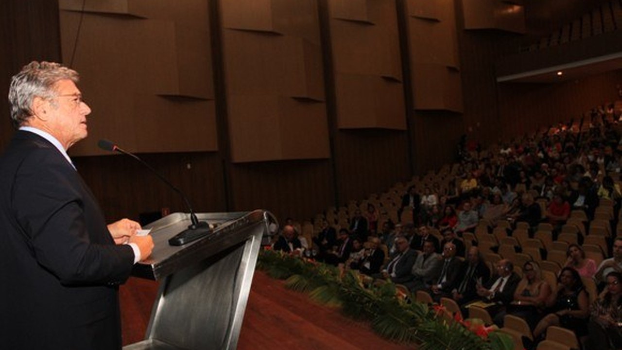 Governador ressalta imprensa livre em Congresso de Jornalistas em Alagoas