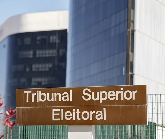 Regras eleitorais entram em vigor neste sábado e limitam ações de pré-candidatos