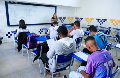 Estudantes da rede estadual podem solicitar isenção para o Enem 2023 a partir do dia 17 de abril