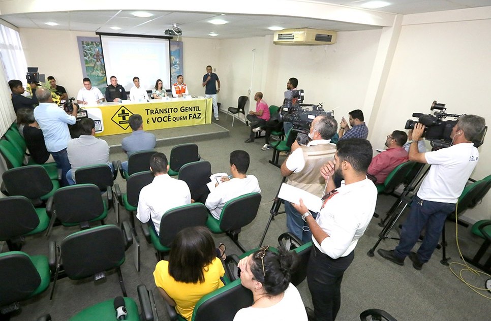 COLETIVA RÉVEILLON / Foto: Sérgio Silva