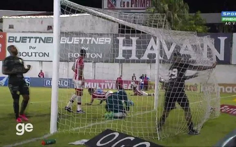 Náutico consegue virada diante do Brusque e sobe para nono lugar na Série B