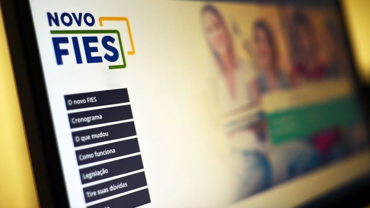 Justiça Federal bloqueia R$ 2 bi de diretores da Uniesp por fraudes no Fies