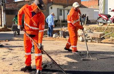 Mais de 17 km de vias pavimentadas transformam mobilidade na parte alta de Maceió